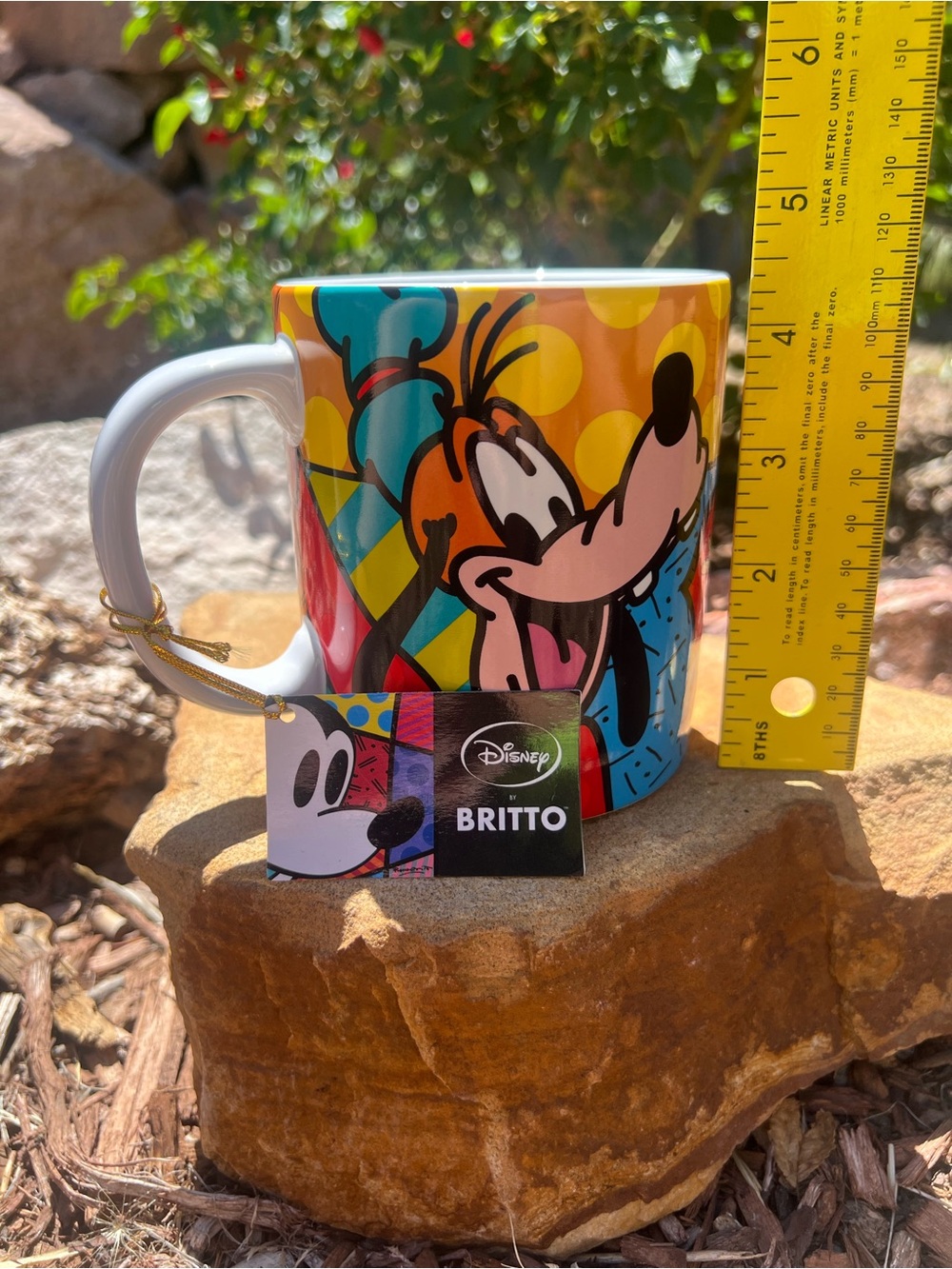 Disney Britto Black Box with Yellow, Blue and Red Colors - Picture 3 of 10